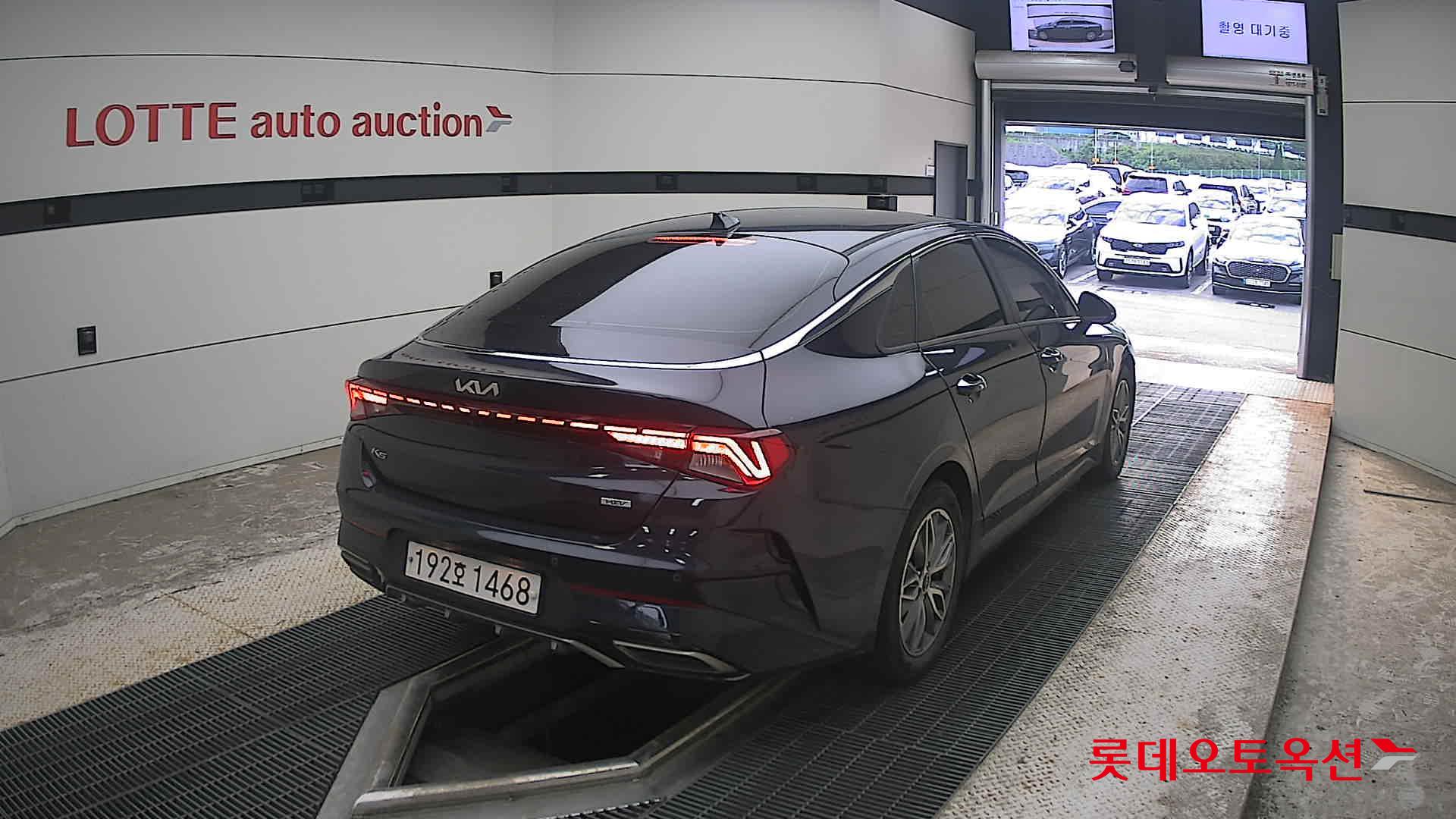 2022 - kia k5