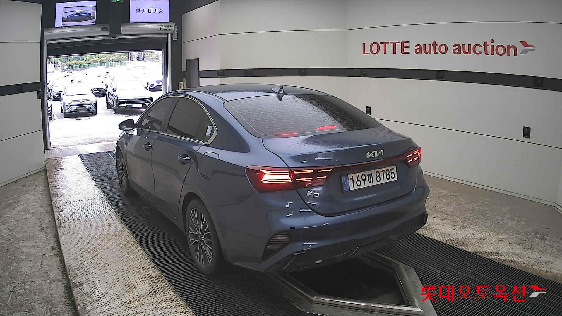 Kia K3 - 16