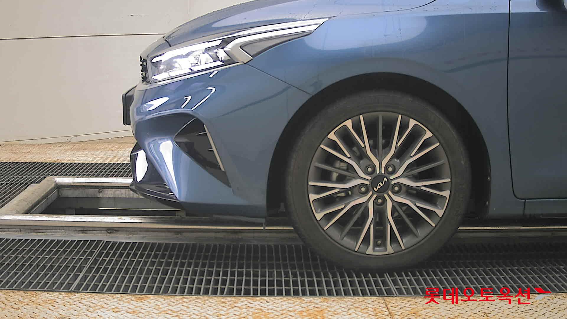 Kia K3 - 25