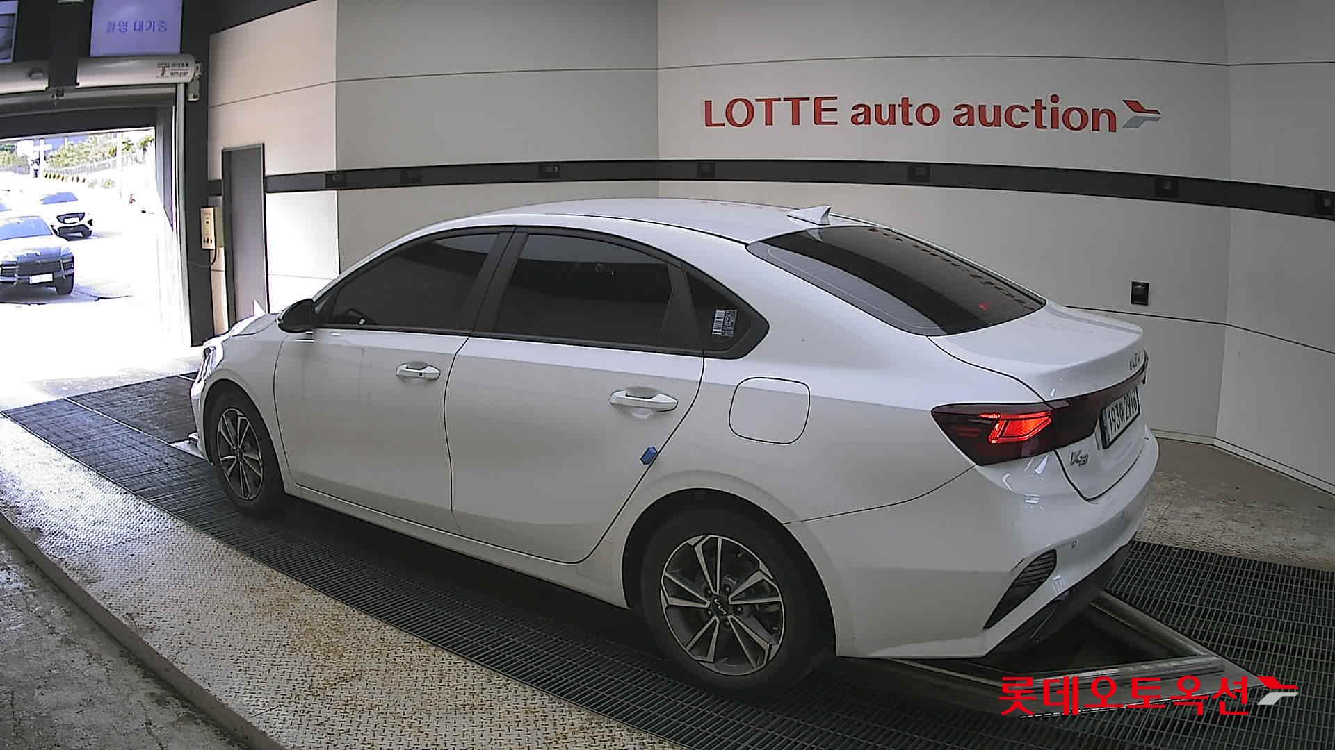Kia K3 - 15