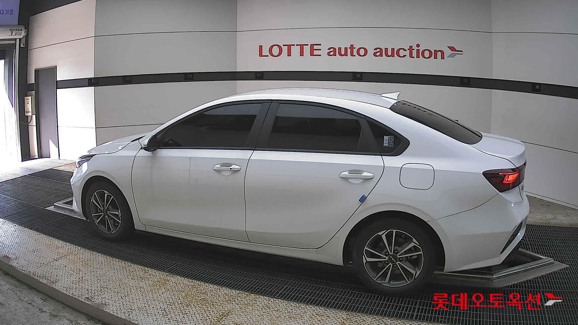 Kia K3 - 14