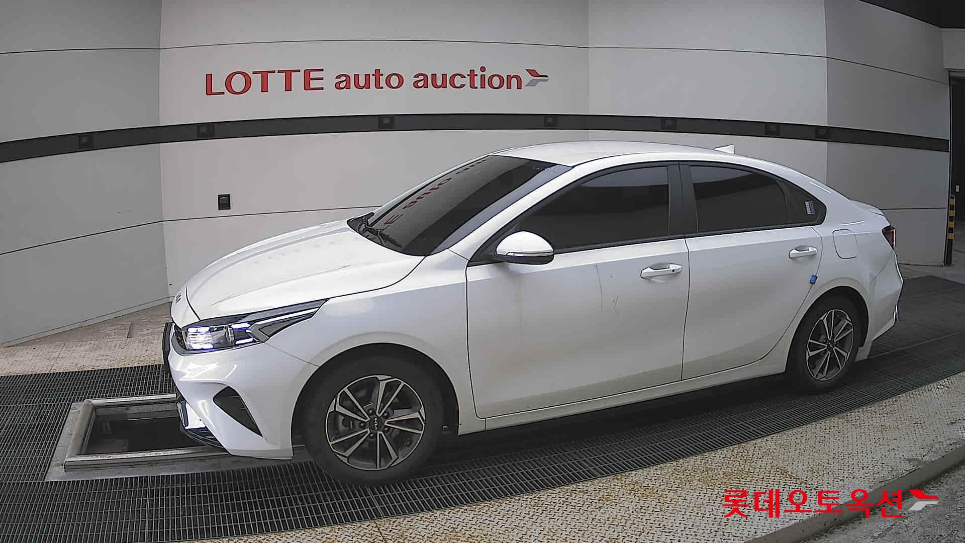 Kia K3 - 12