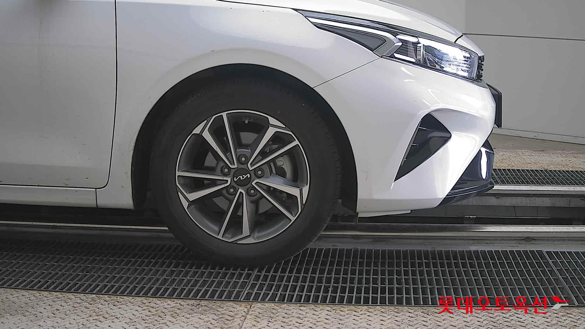 Kia K3 - 27