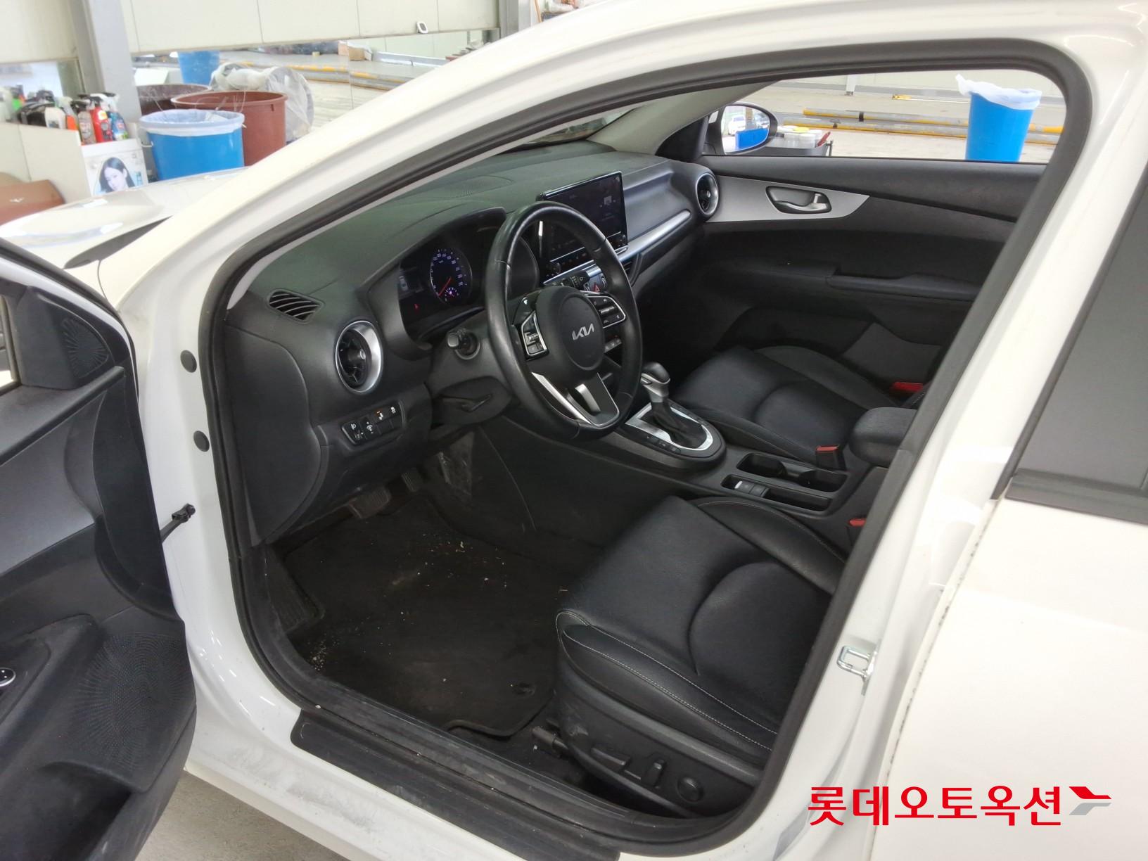 Kia K3 - 35