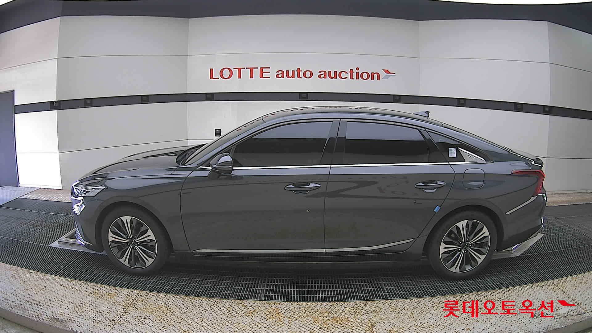 Kia K8 - 13