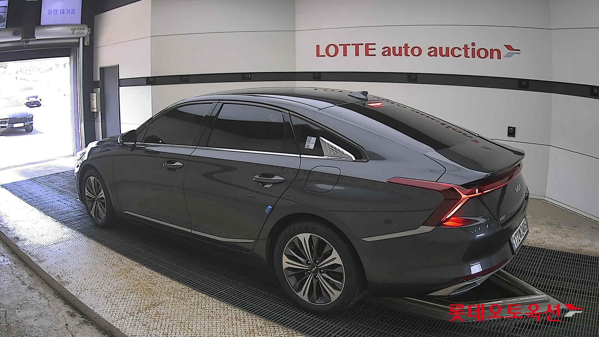 Kia K8 - 15