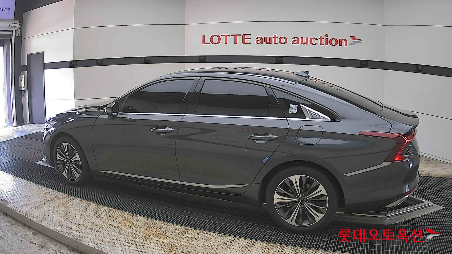 Kia K8 - 14