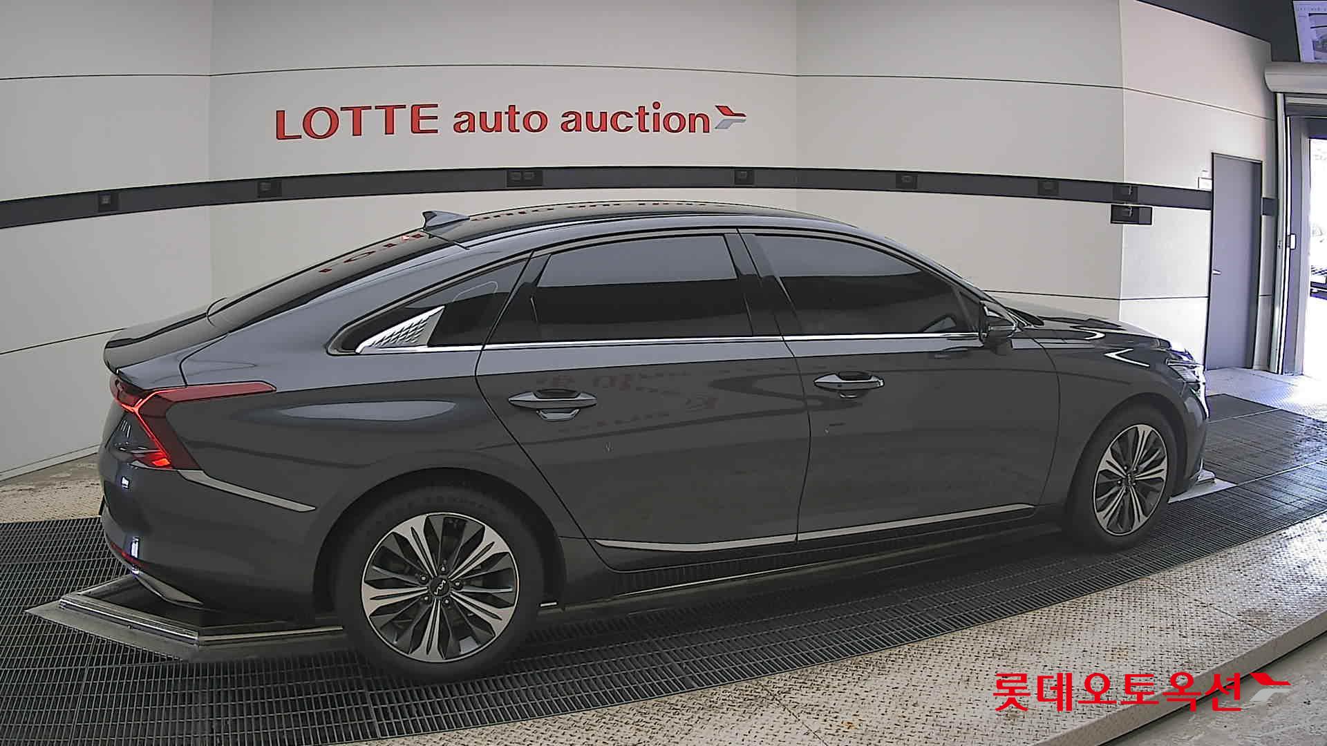 Kia K8 - 20