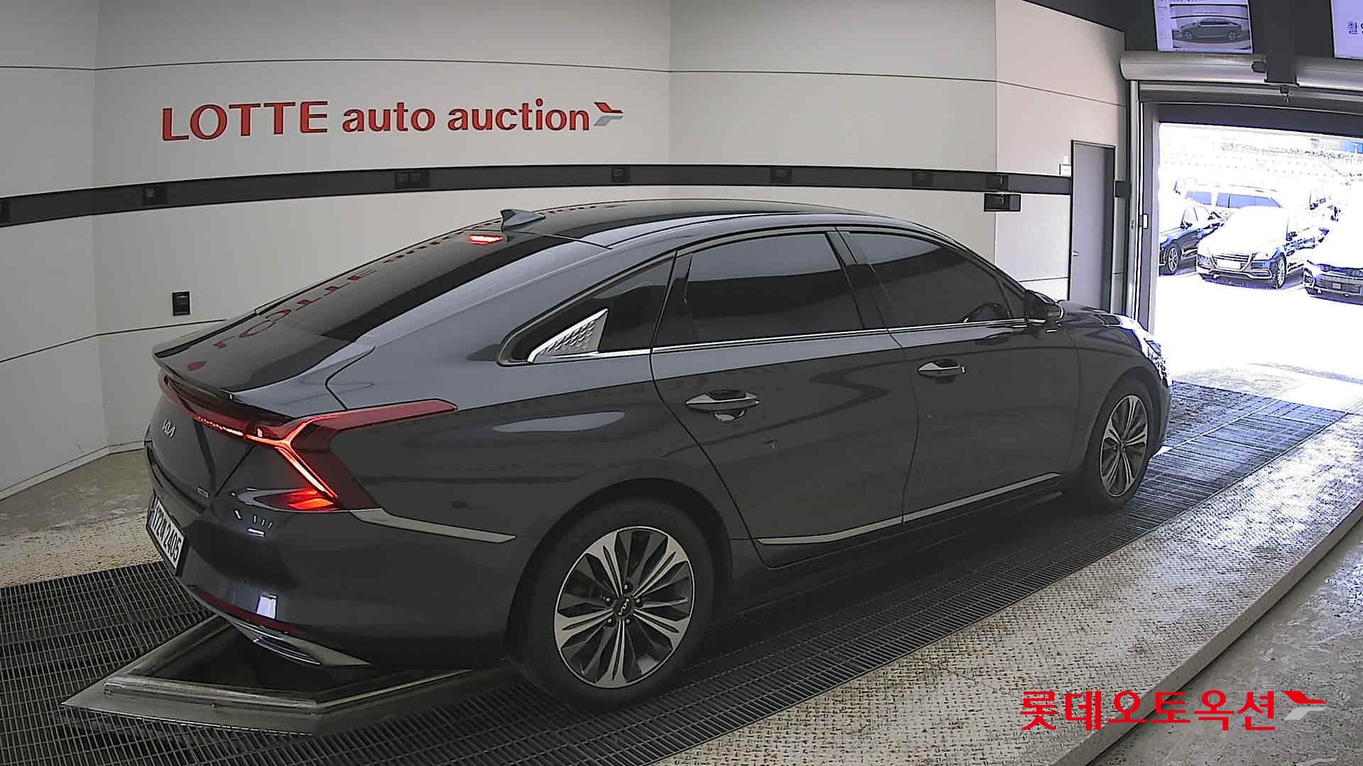 Kia K8 - 19