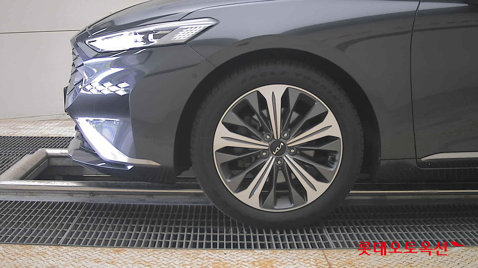 Kia K8 - 25