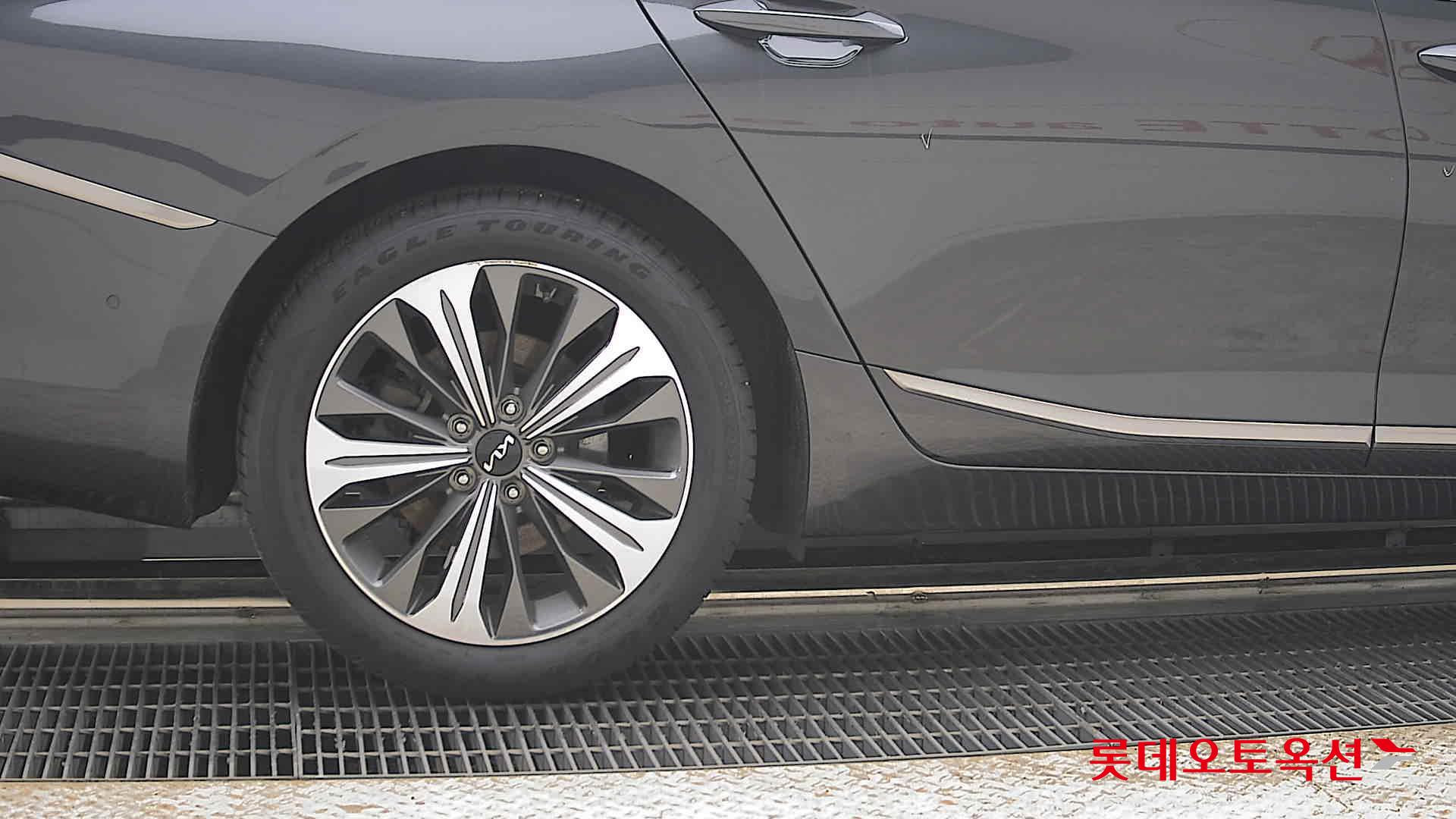 Kia K8 - 28