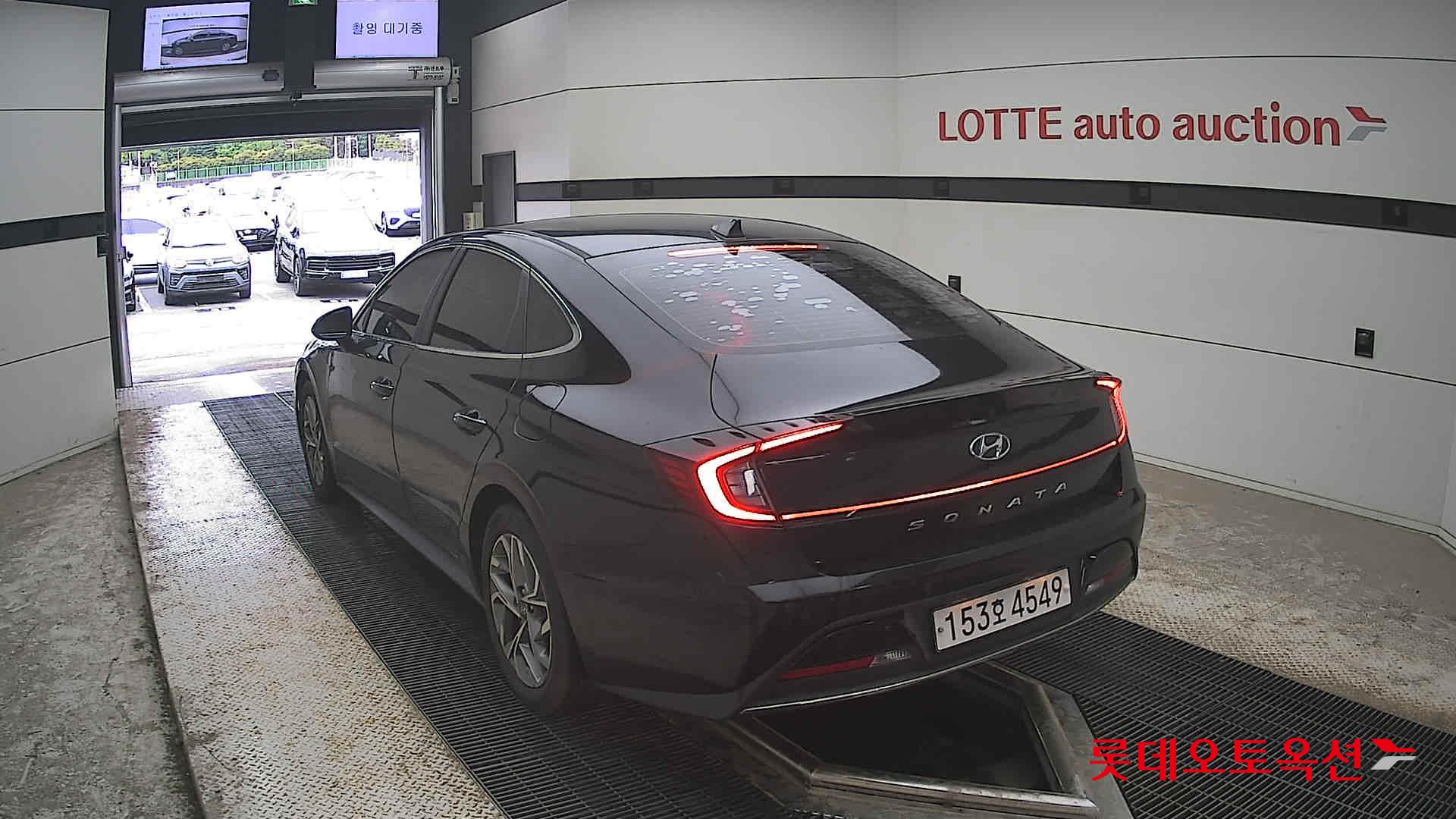 Hyundai Sonata - 16