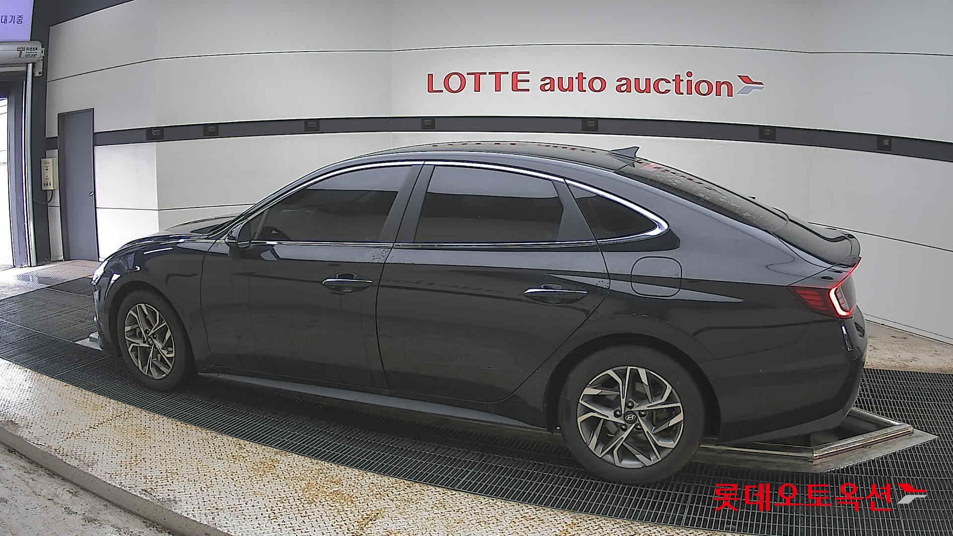 Hyundai Sonata - 14