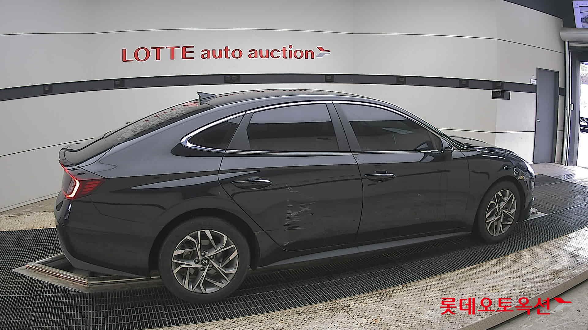 Hyundai Sonata - 20