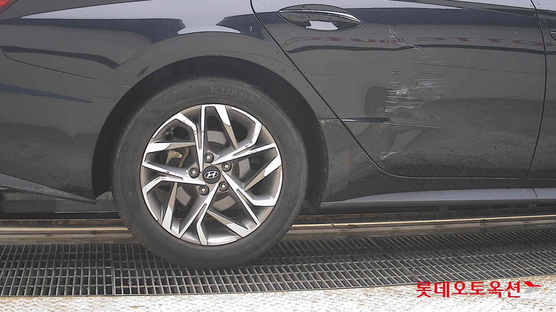 Hyundai Sonata - 28