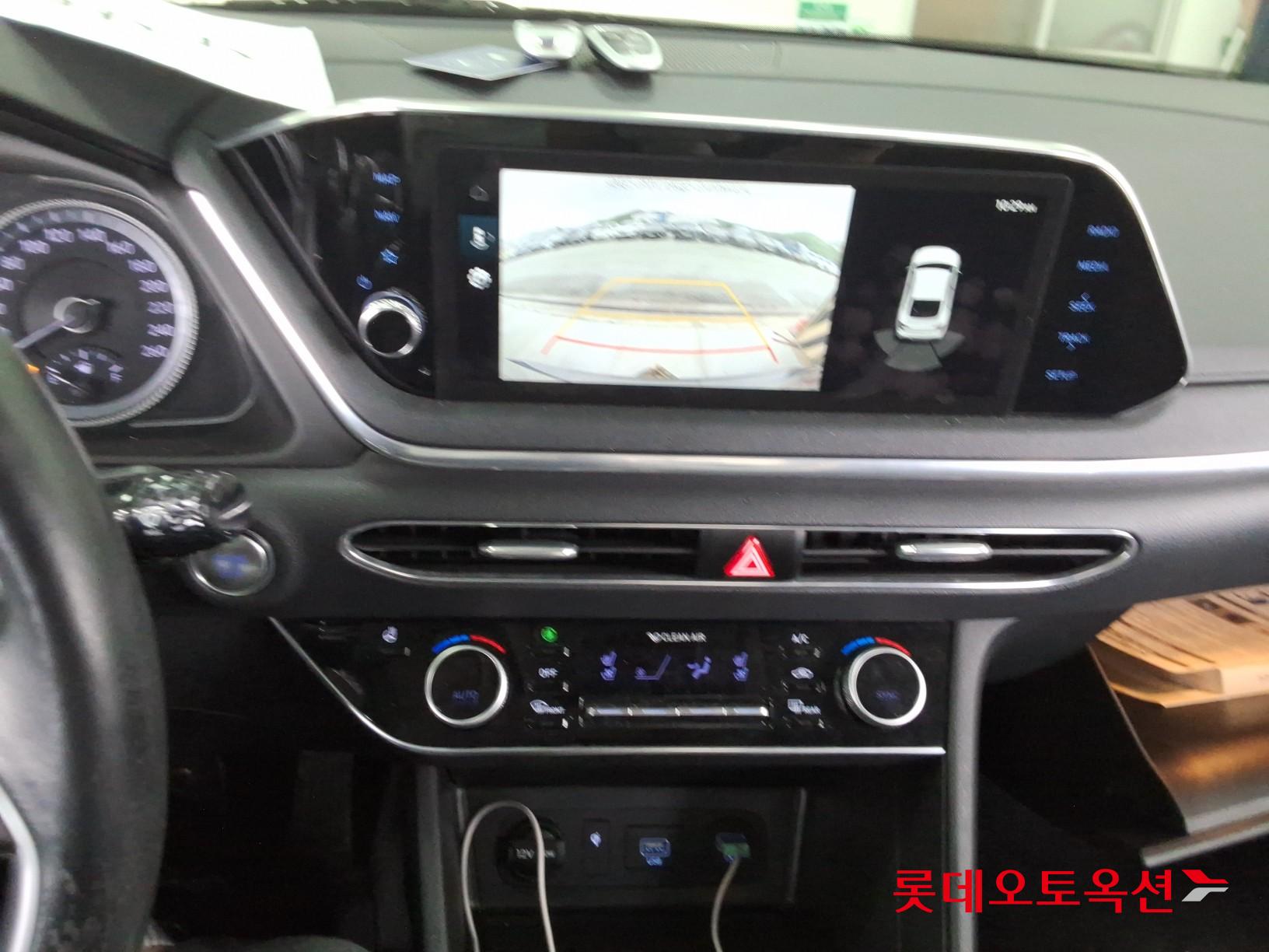 Hyundai Sonata - 33