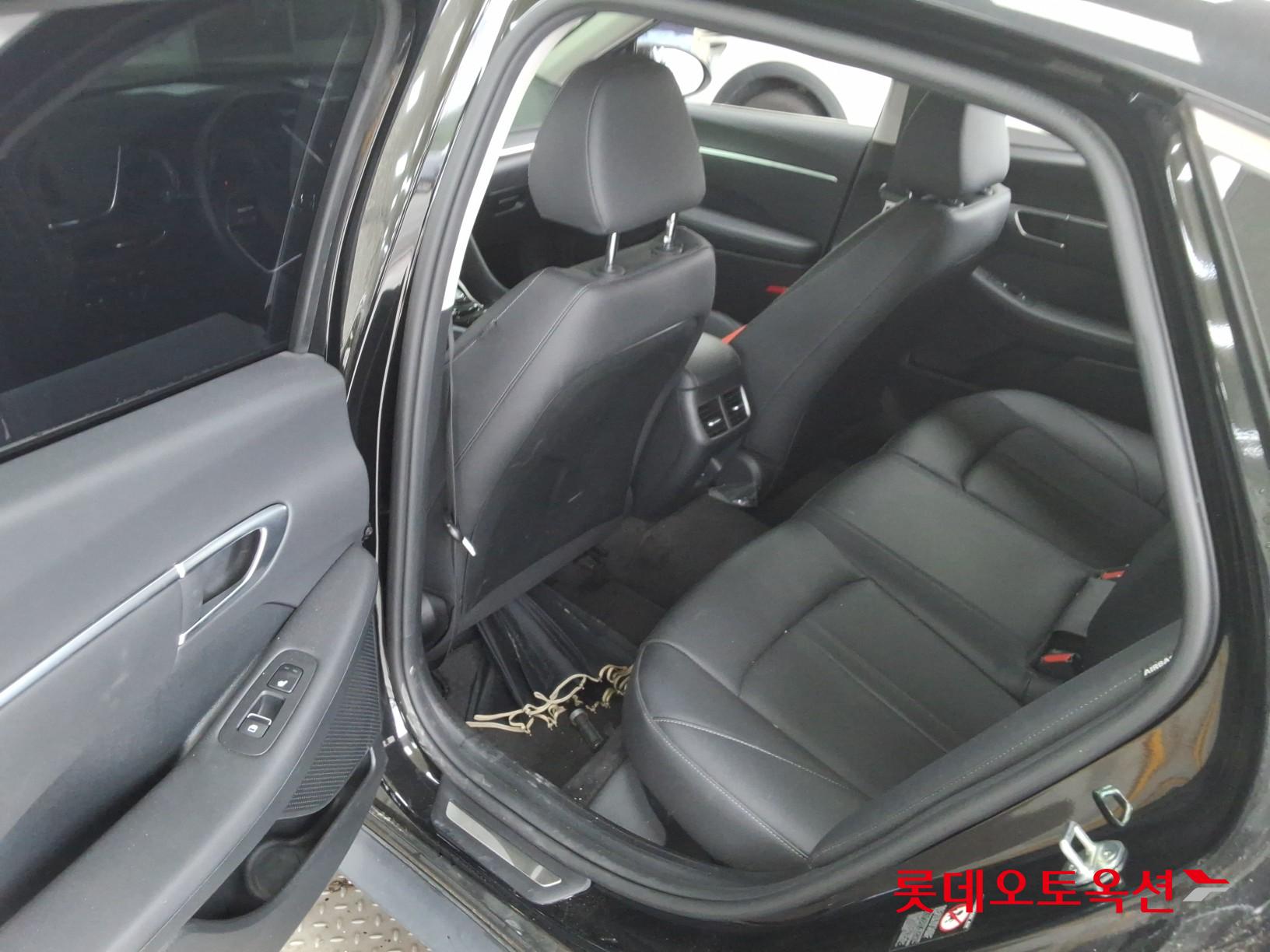 Hyundai Sonata - 38