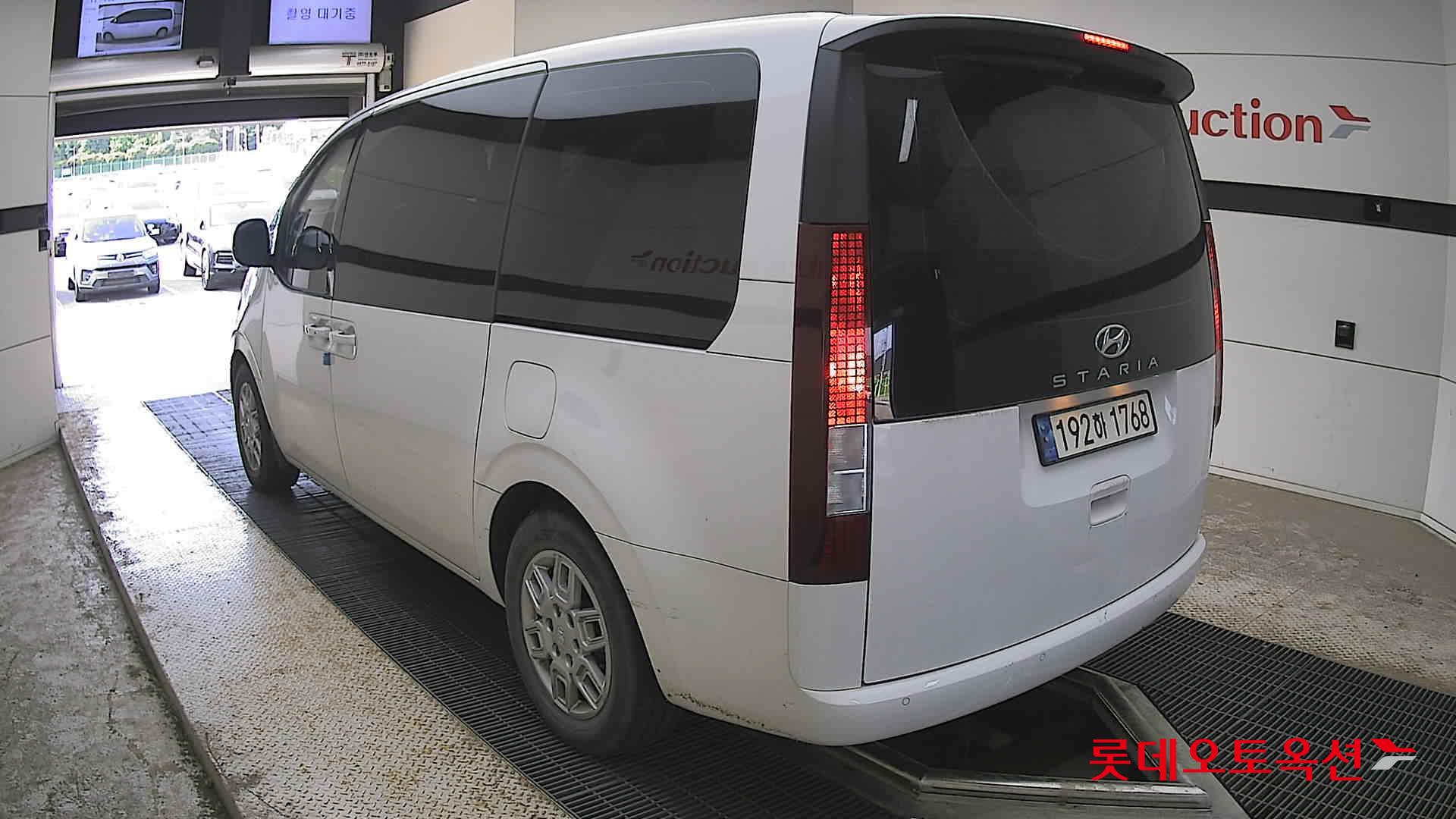 Hyundai Staria - 4