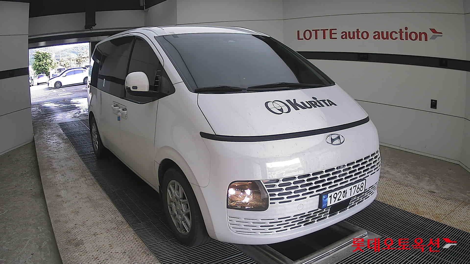 Hyundai Staria - 24