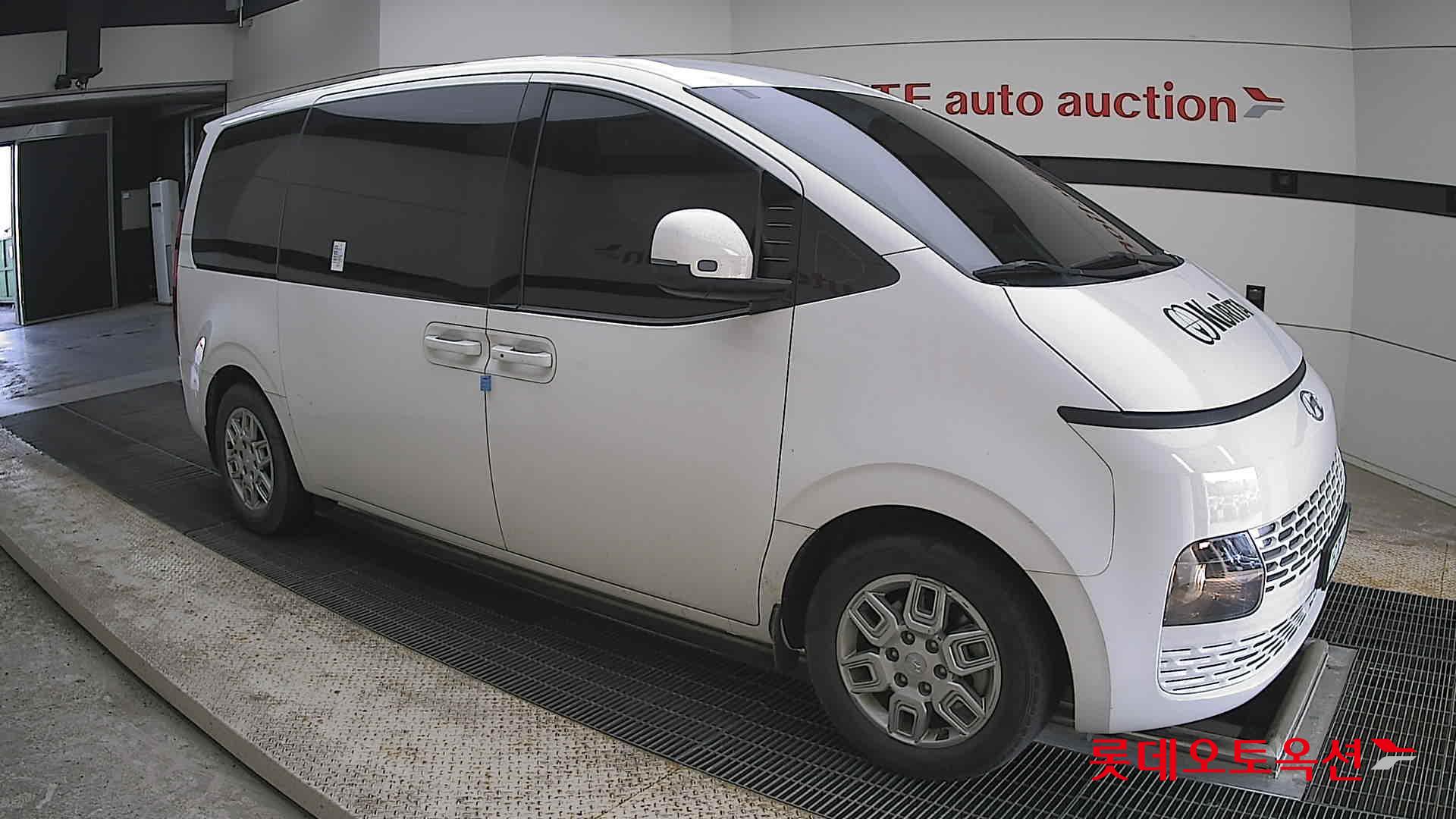 Hyundai Staria - 23