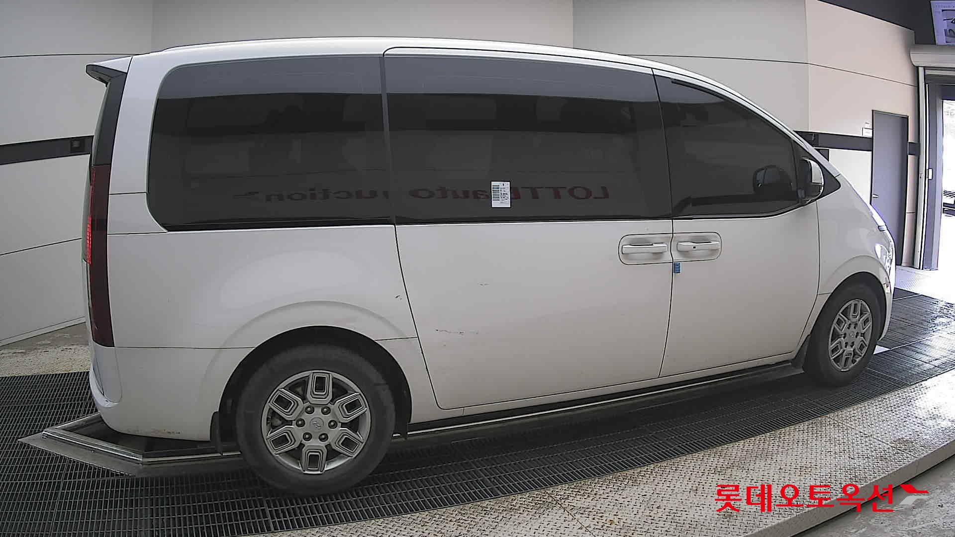 Hyundai Staria - 20