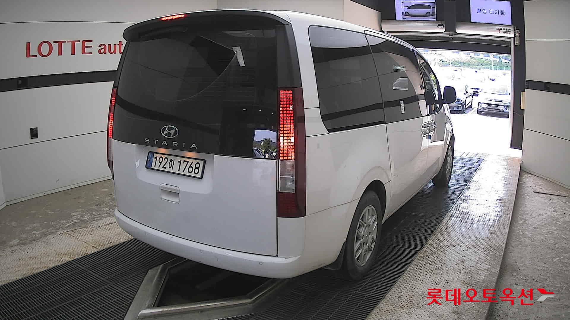 Hyundai Staria - 18