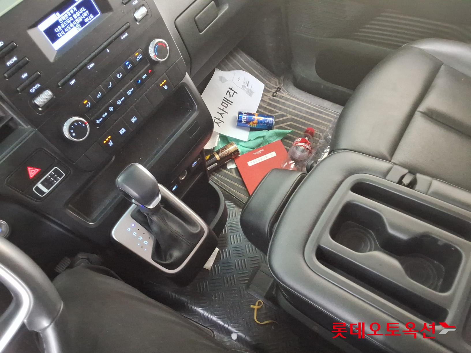 Hyundai Staria - 33