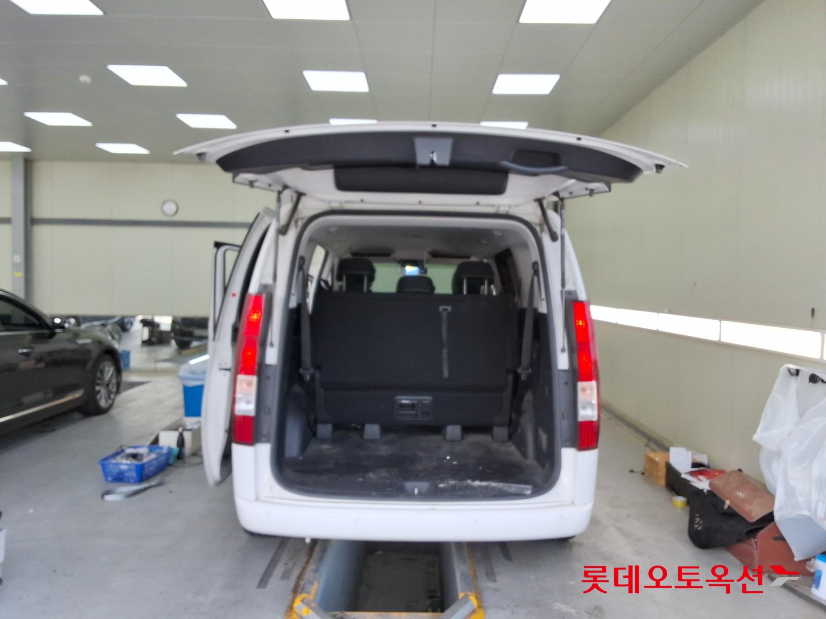Hyundai Staria - 9
