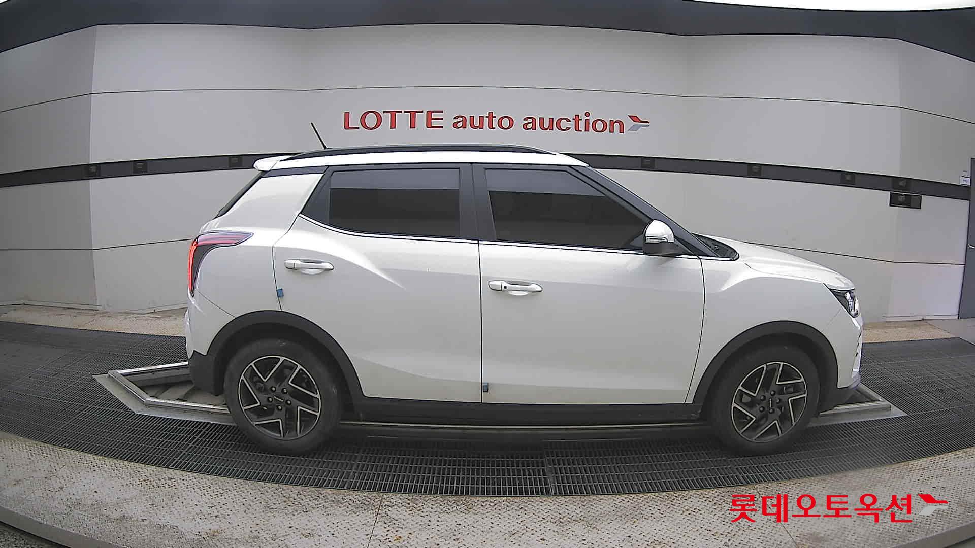 KG Mobility Tivoli - 21
