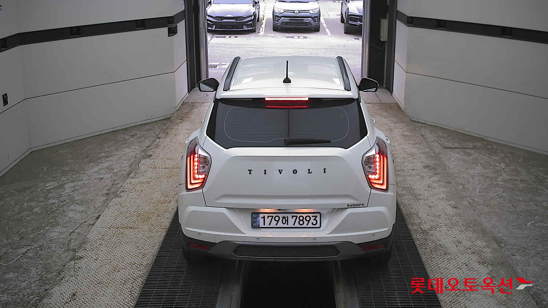 KG Mobility Tivoli - 17