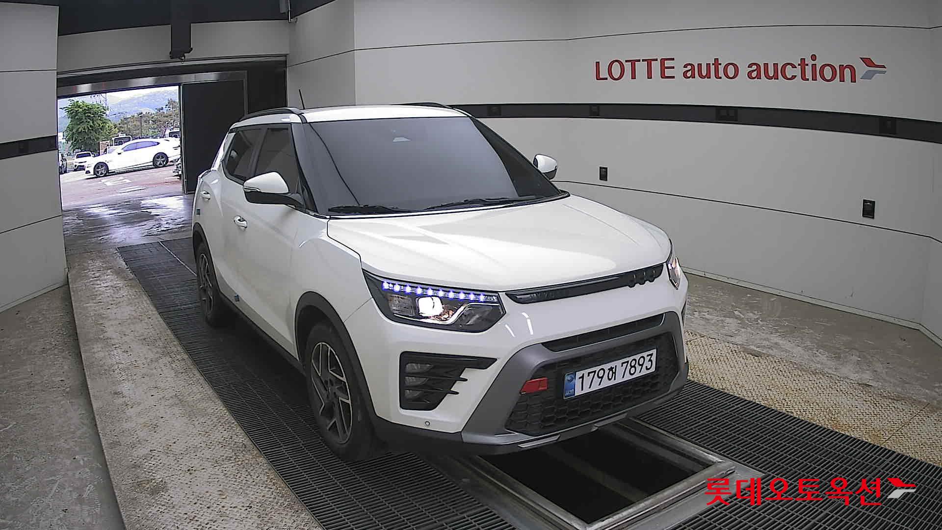 KG Mobility Tivoli - 24