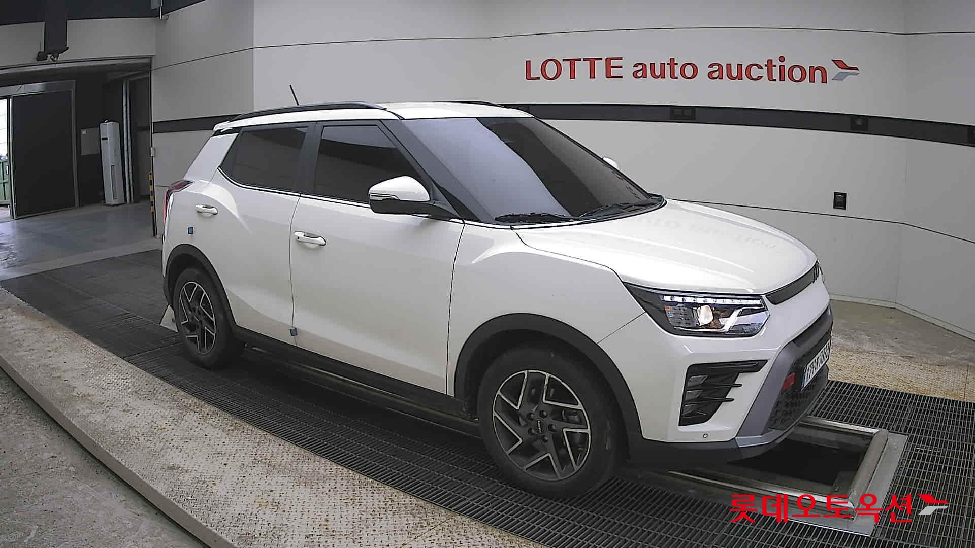 KG Mobility Tivoli - 23