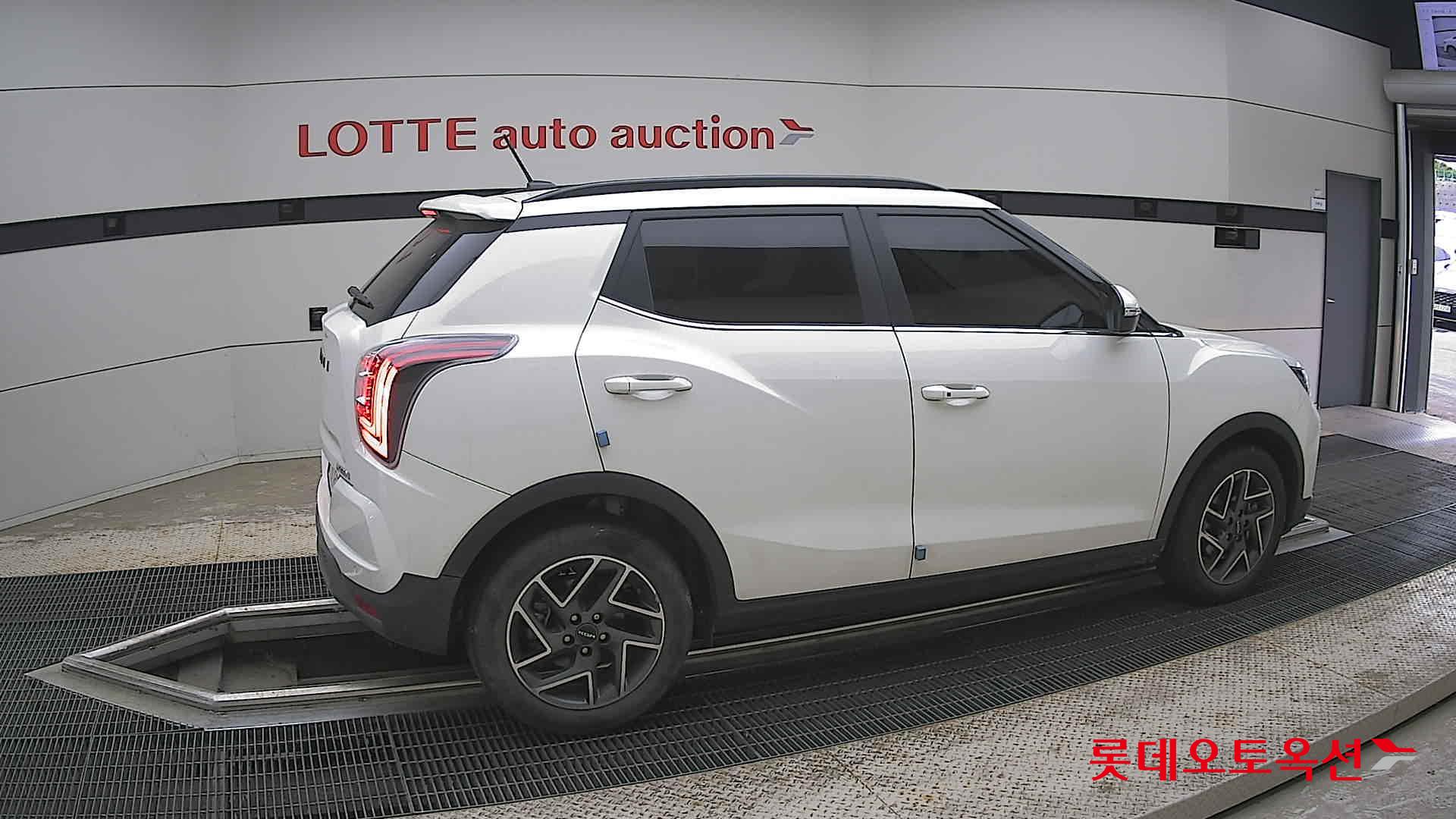 KG Mobility Tivoli - 20