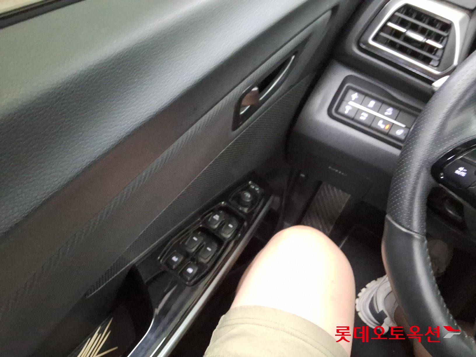 KG Mobility Tivoli - 29