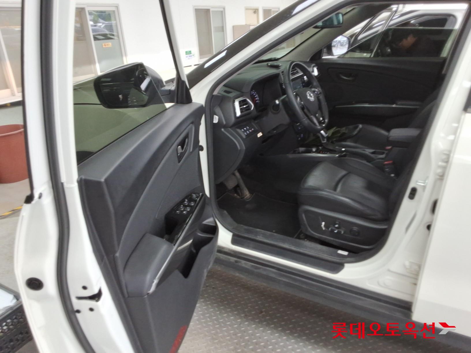 KG Mobility Tivoli - 37