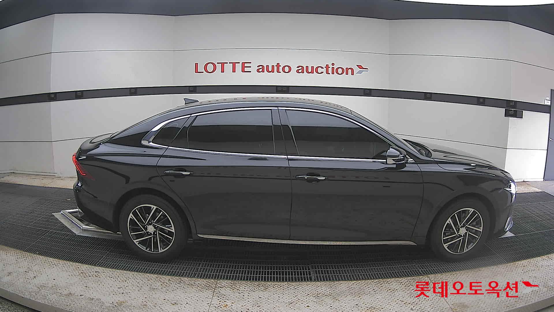 Hyundai Grandeur - 21