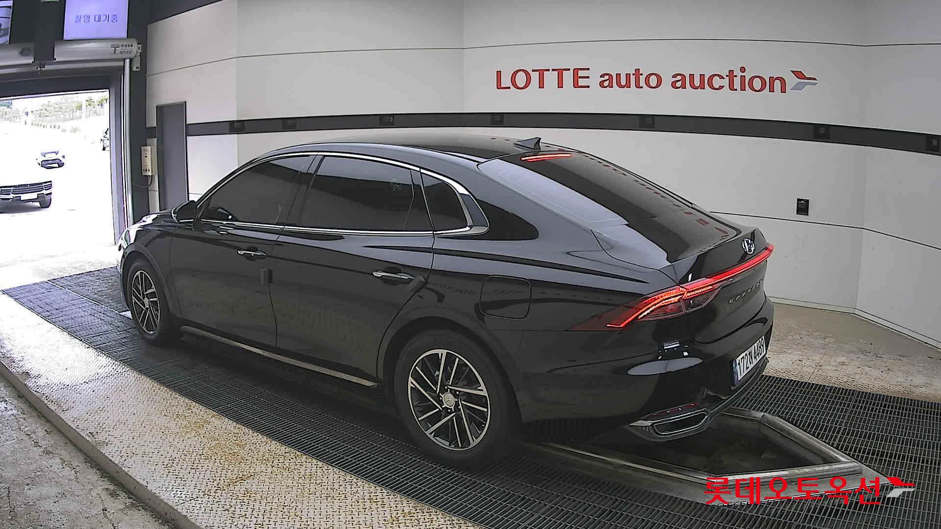 Hyundai Grandeur - 15