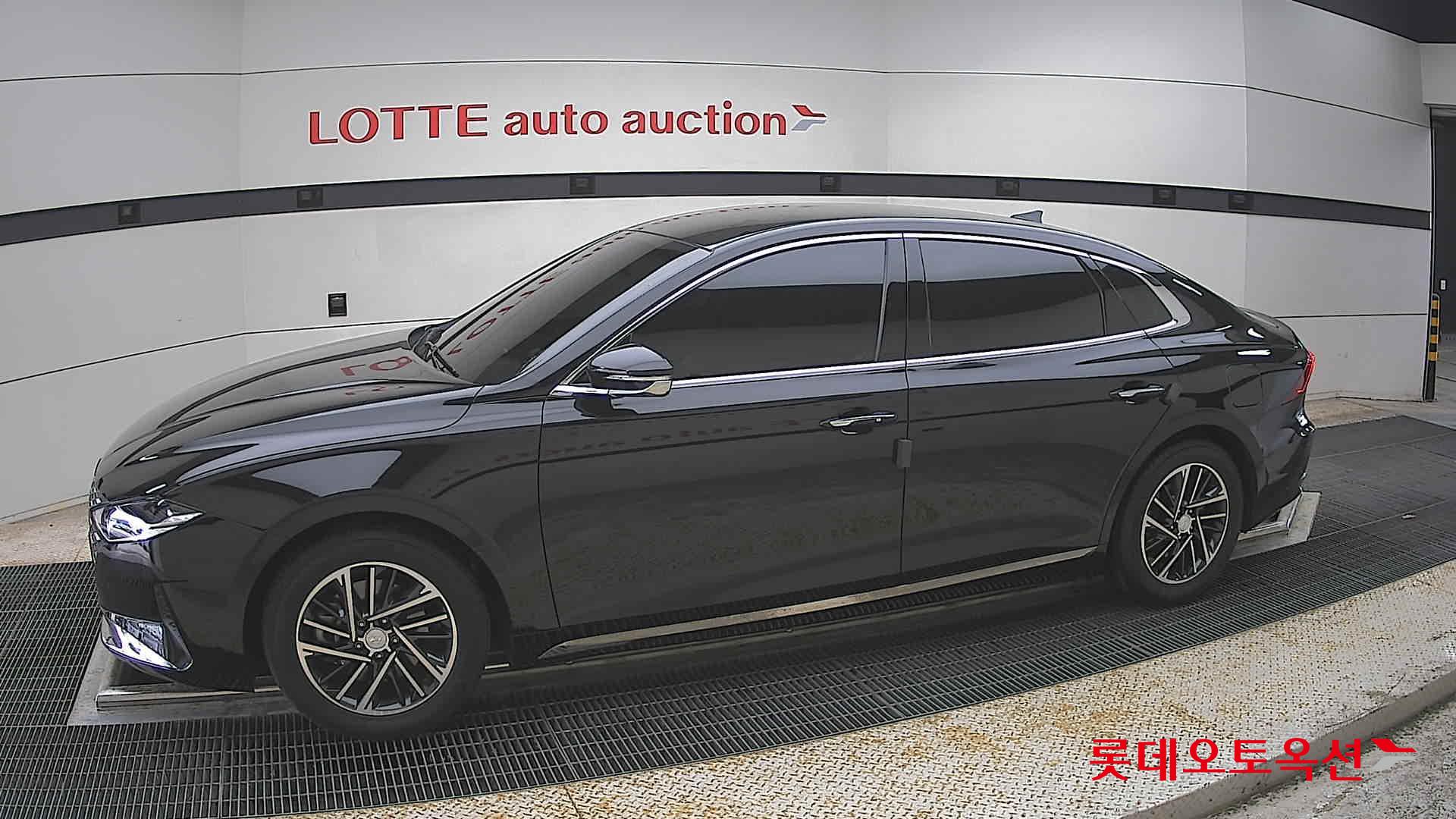 Hyundai Grandeur - 12