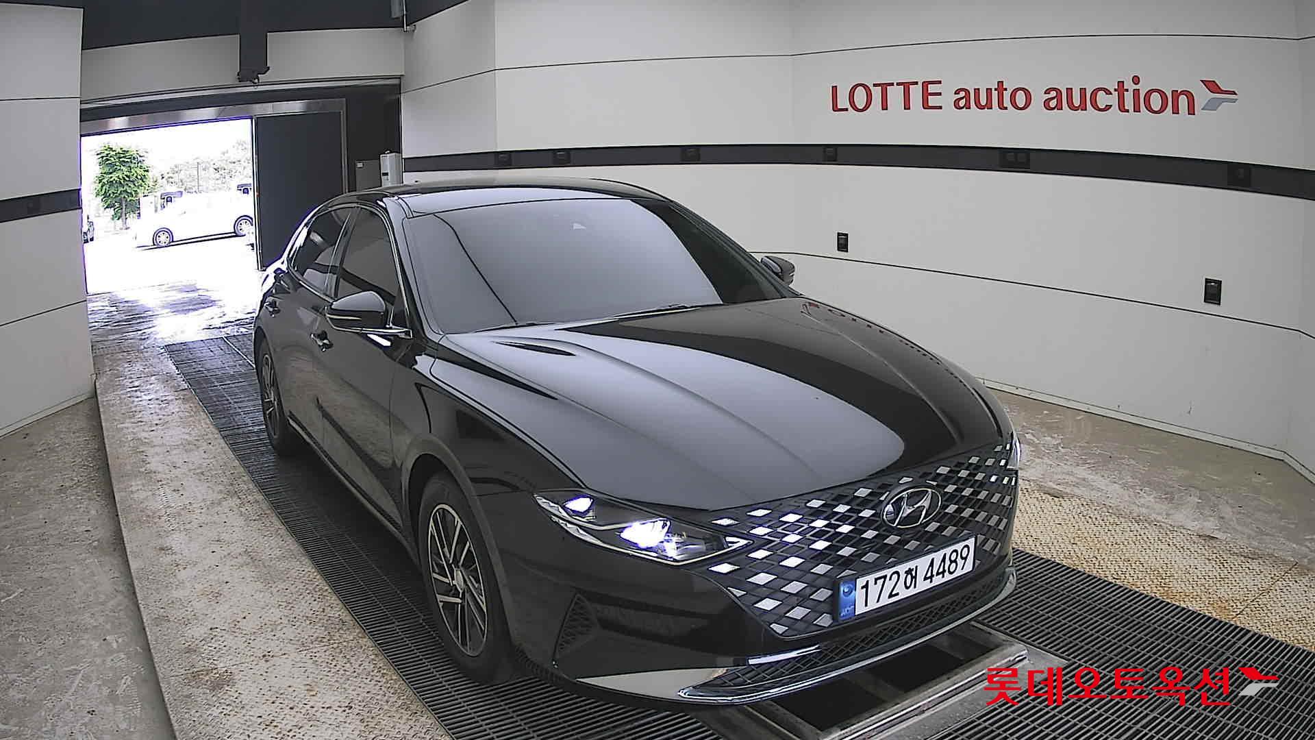 Hyundai Grandeur - 24