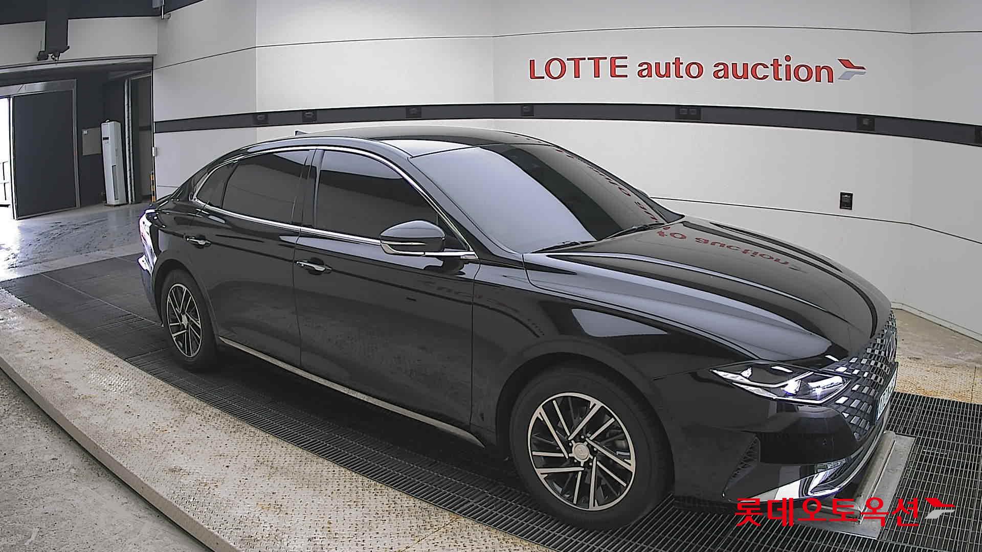Hyundai Grandeur - 23