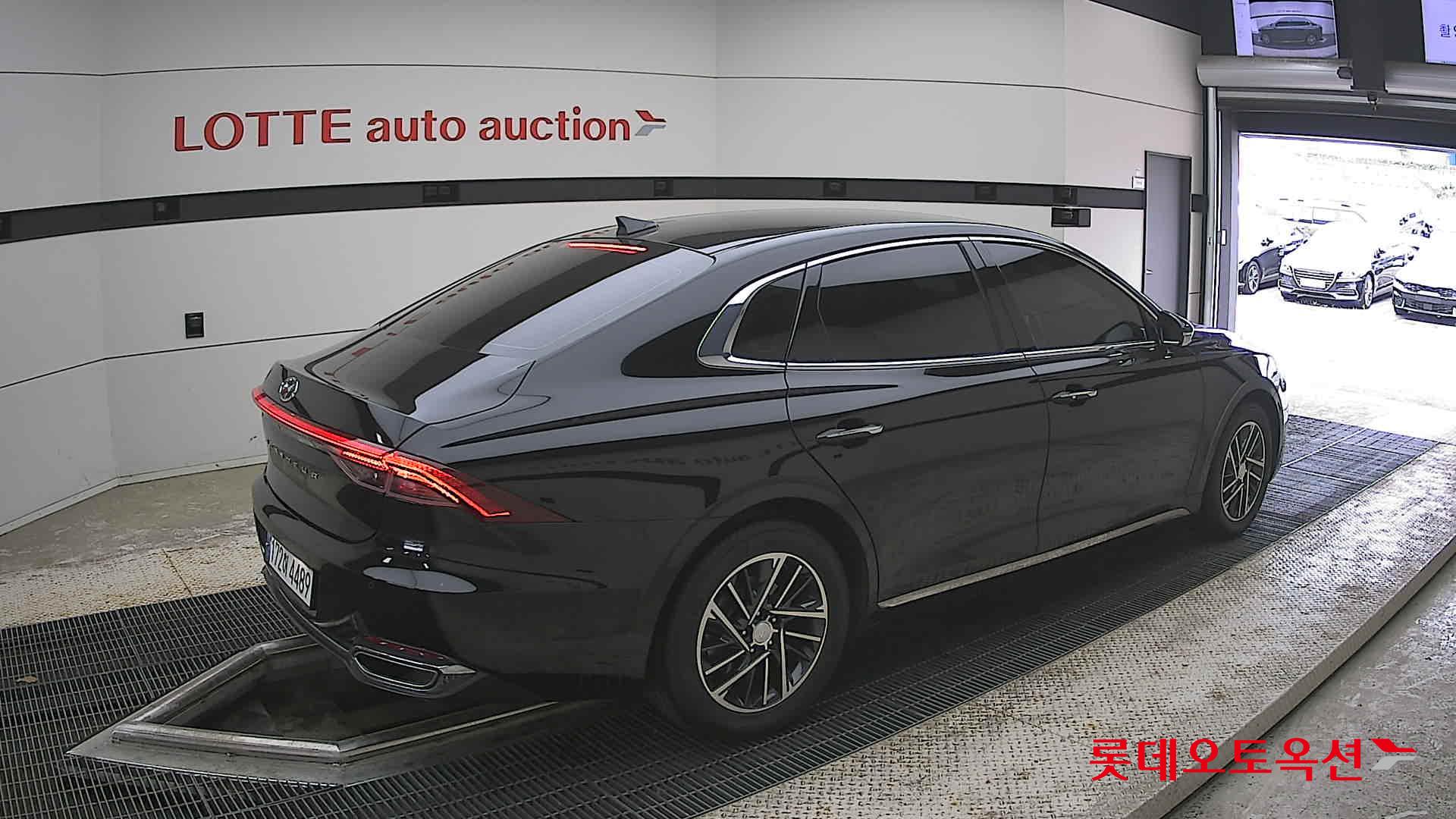 Hyundai Grandeur - 19