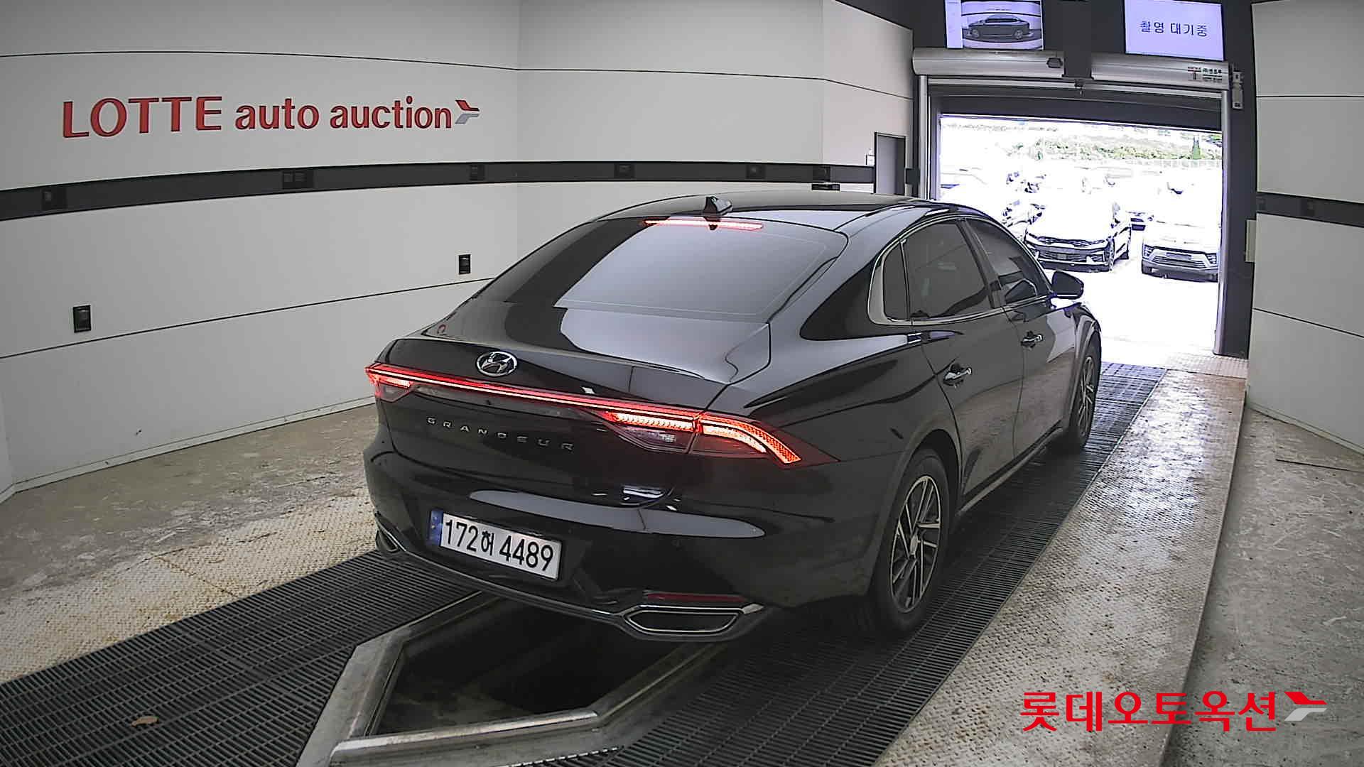 Hyundai Grandeur - 18