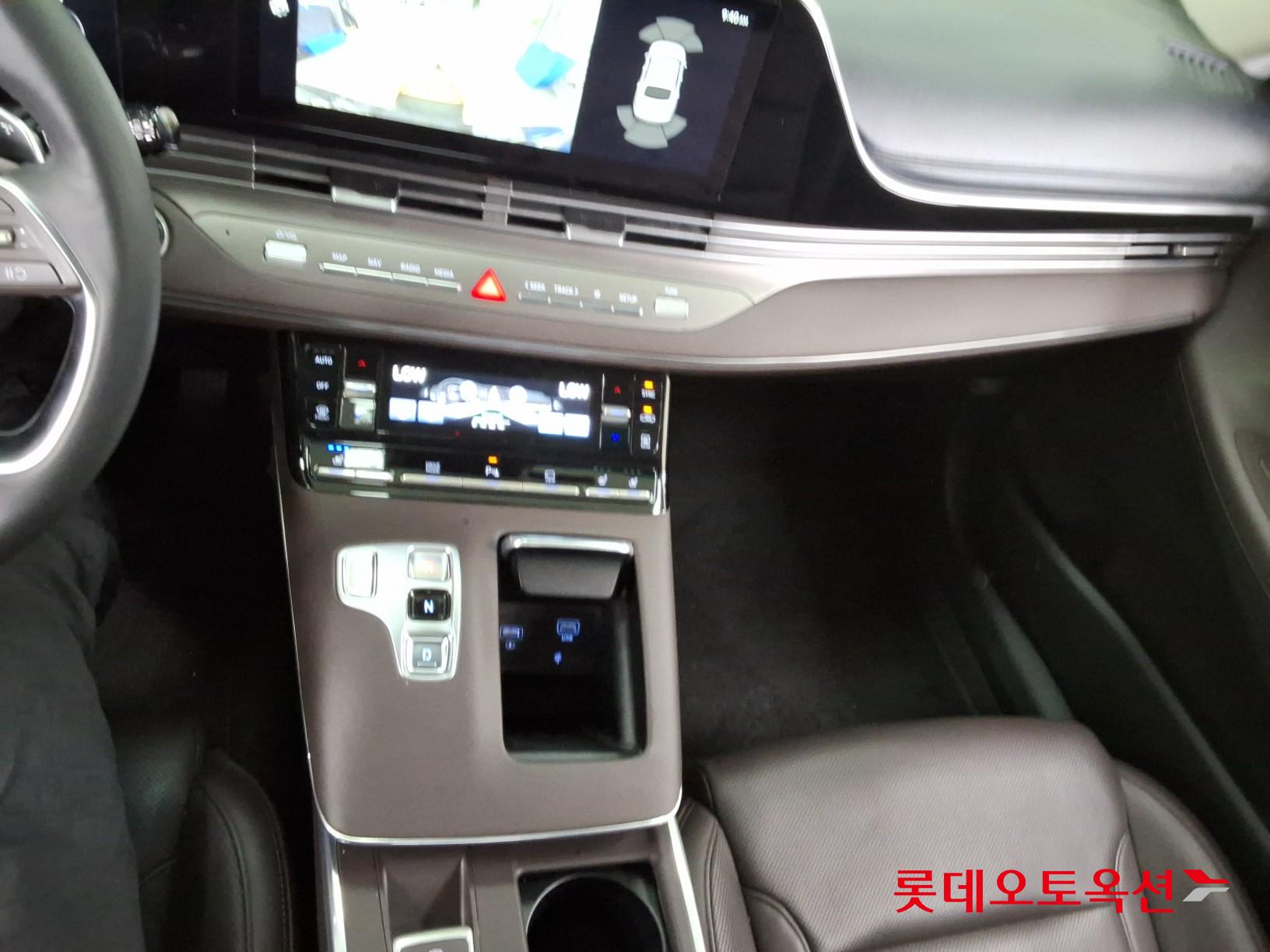 Hyundai Grandeur - 35