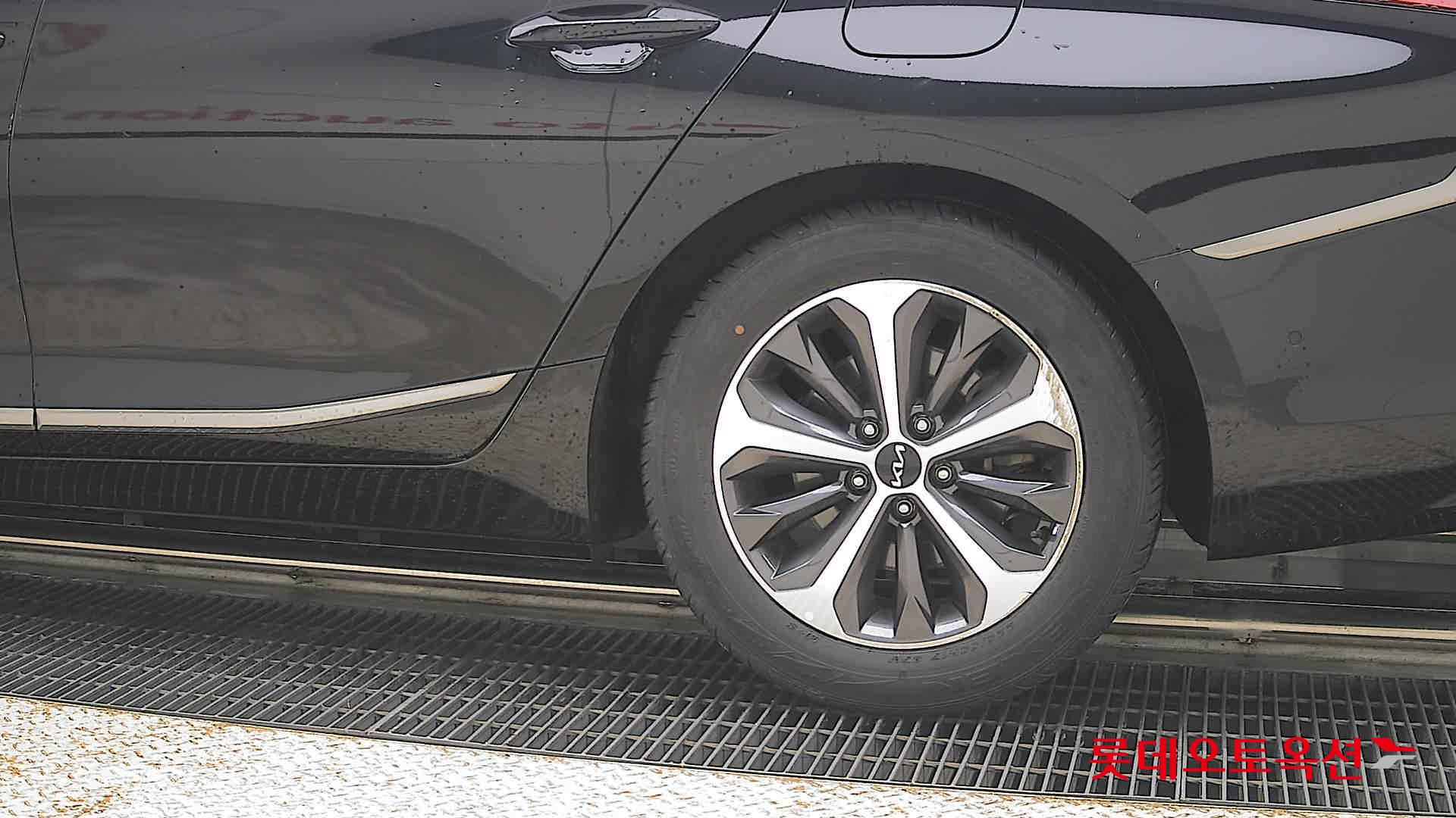 2023 - kia k8