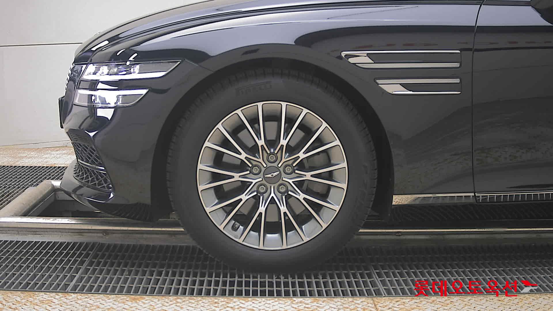 Genesis G80 - 25