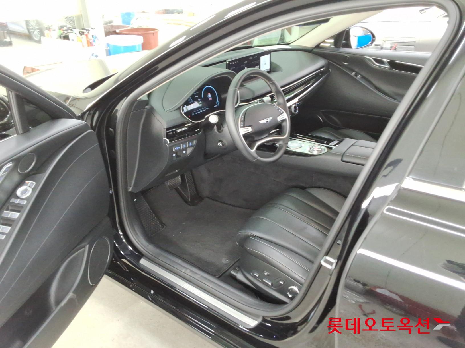 Genesis G80 - 35