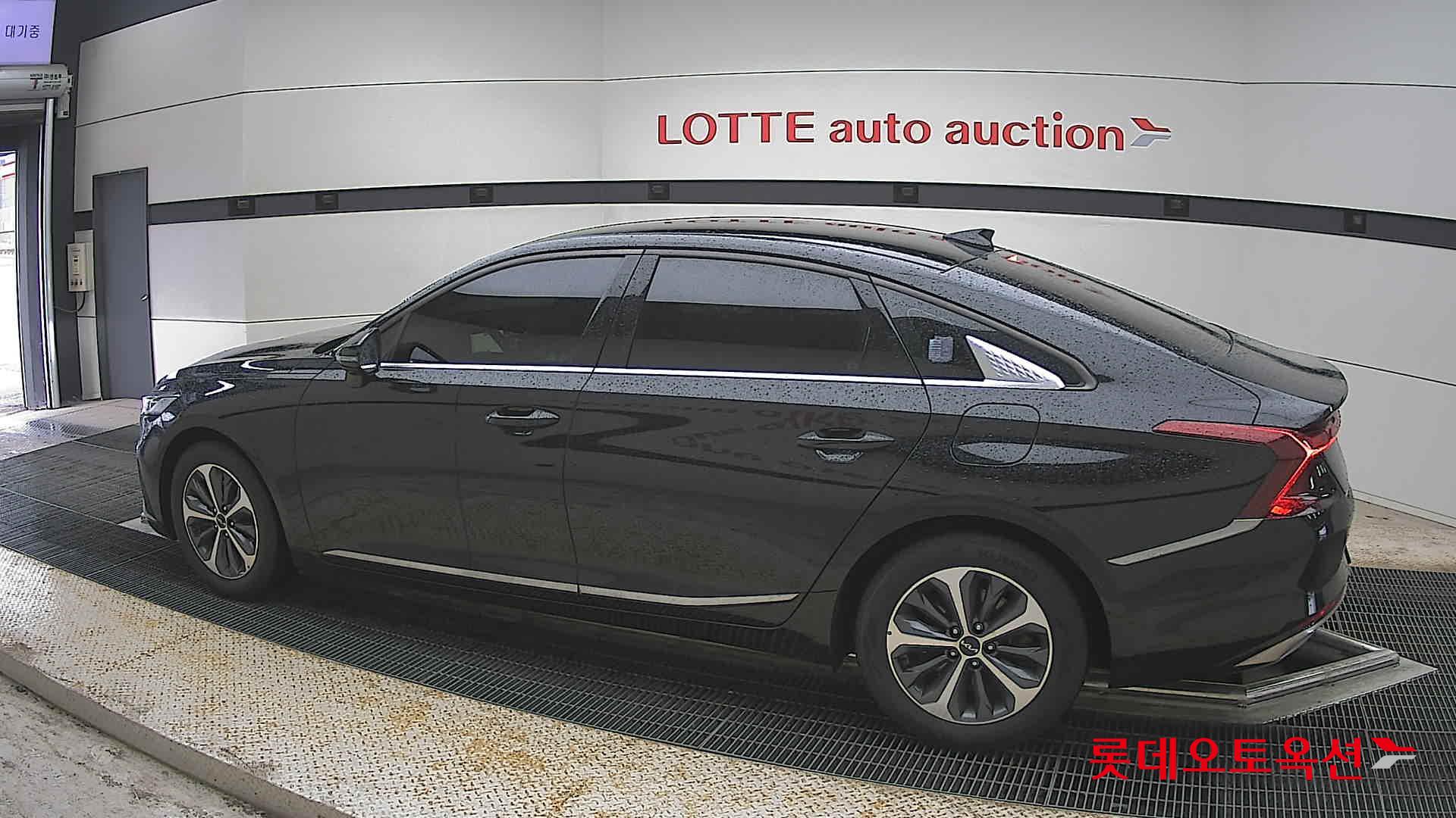 Kia K8 - 14