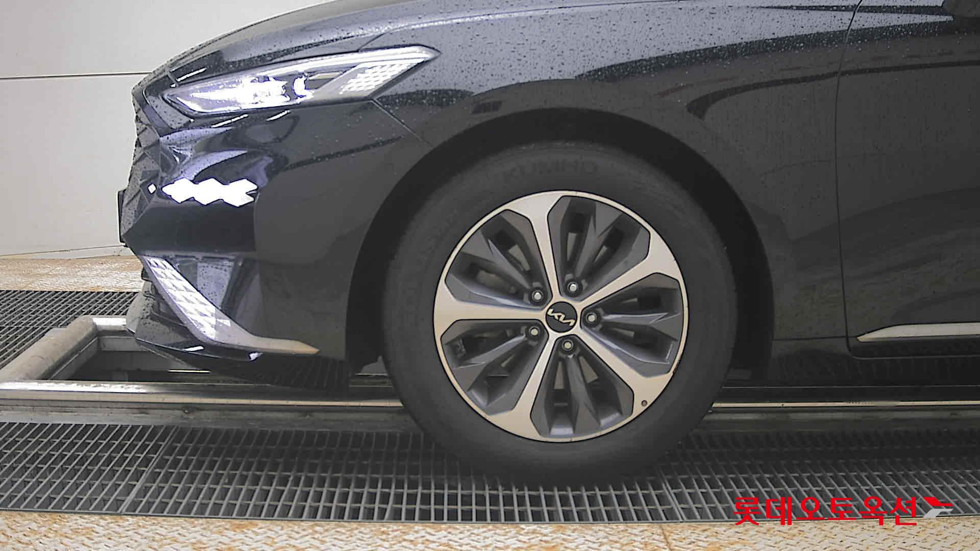 Kia K8 - 25