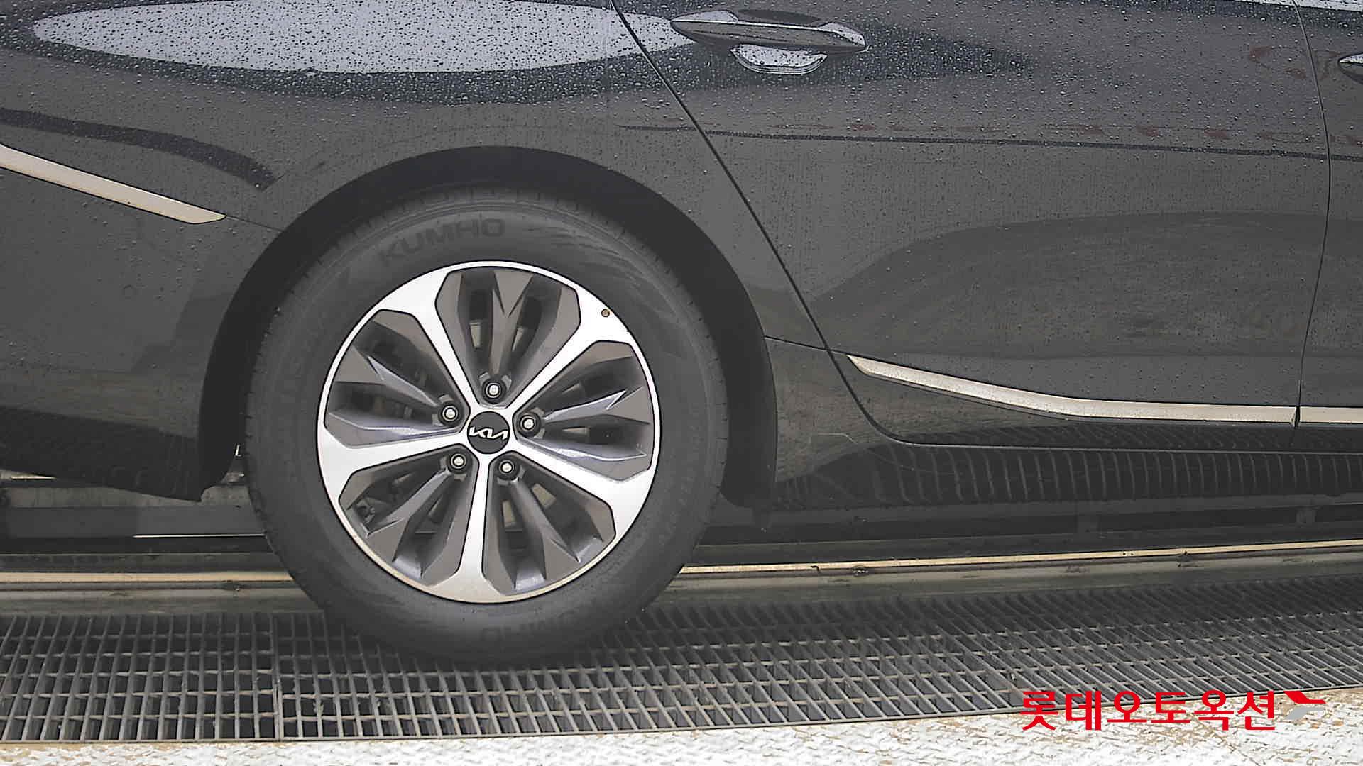 Kia K8 - 28