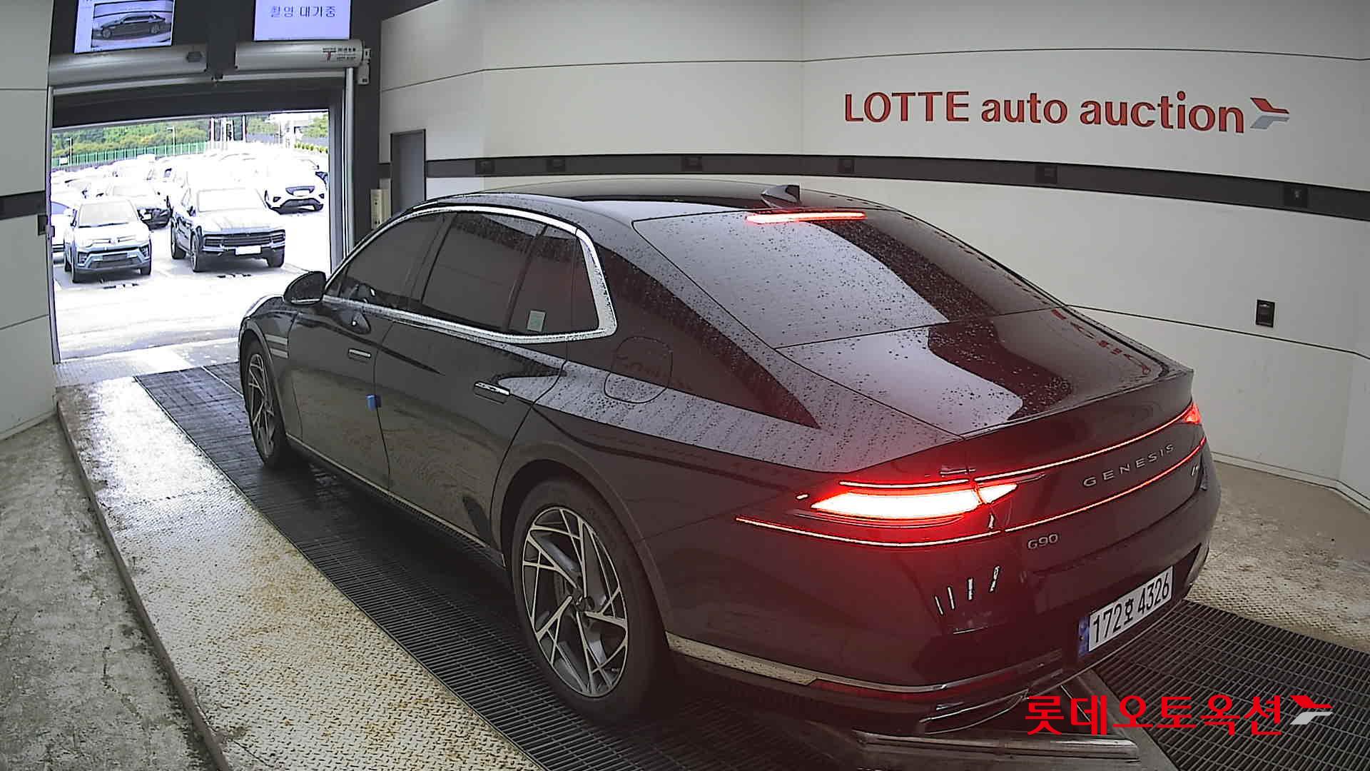 جينيسيس G90 - 4